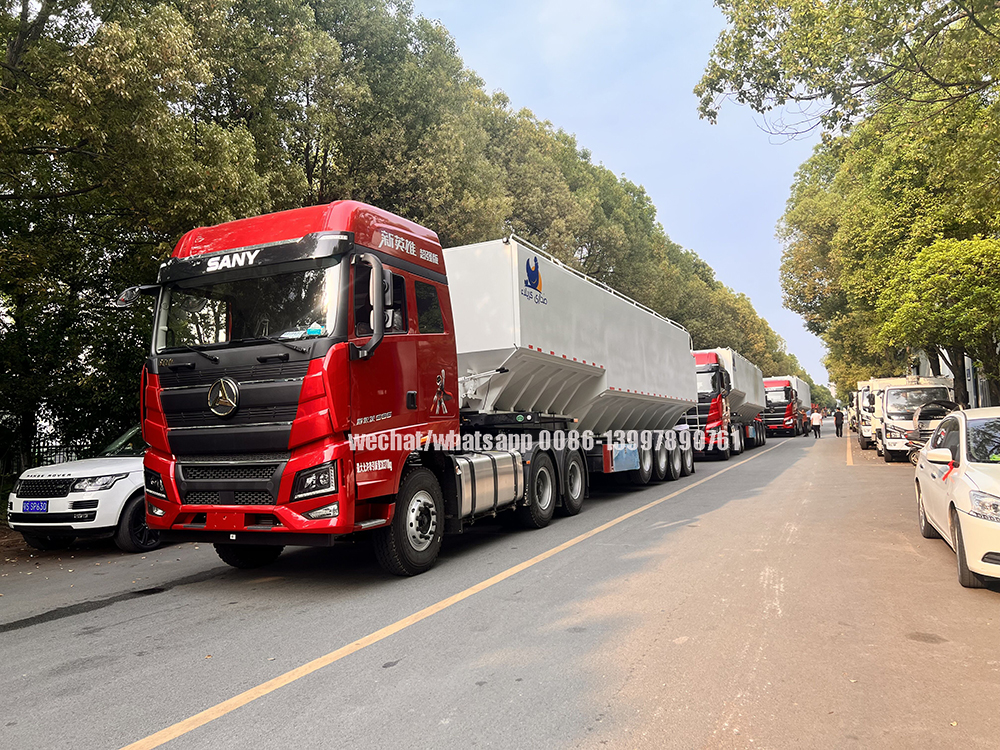 Feed Trucker