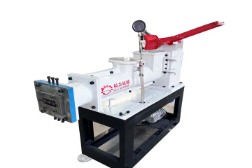 Small vacuum extruder for testing