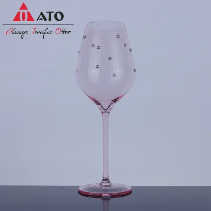 Pink white wine glass and red wine glass
