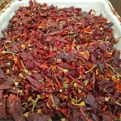 Sweet Dried Paprika whole Pods Cut
