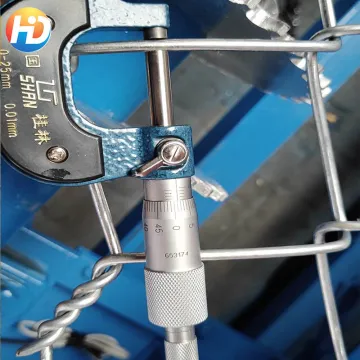 4mm Galvanized Cyclone Wire Fence Chain Link Machine
