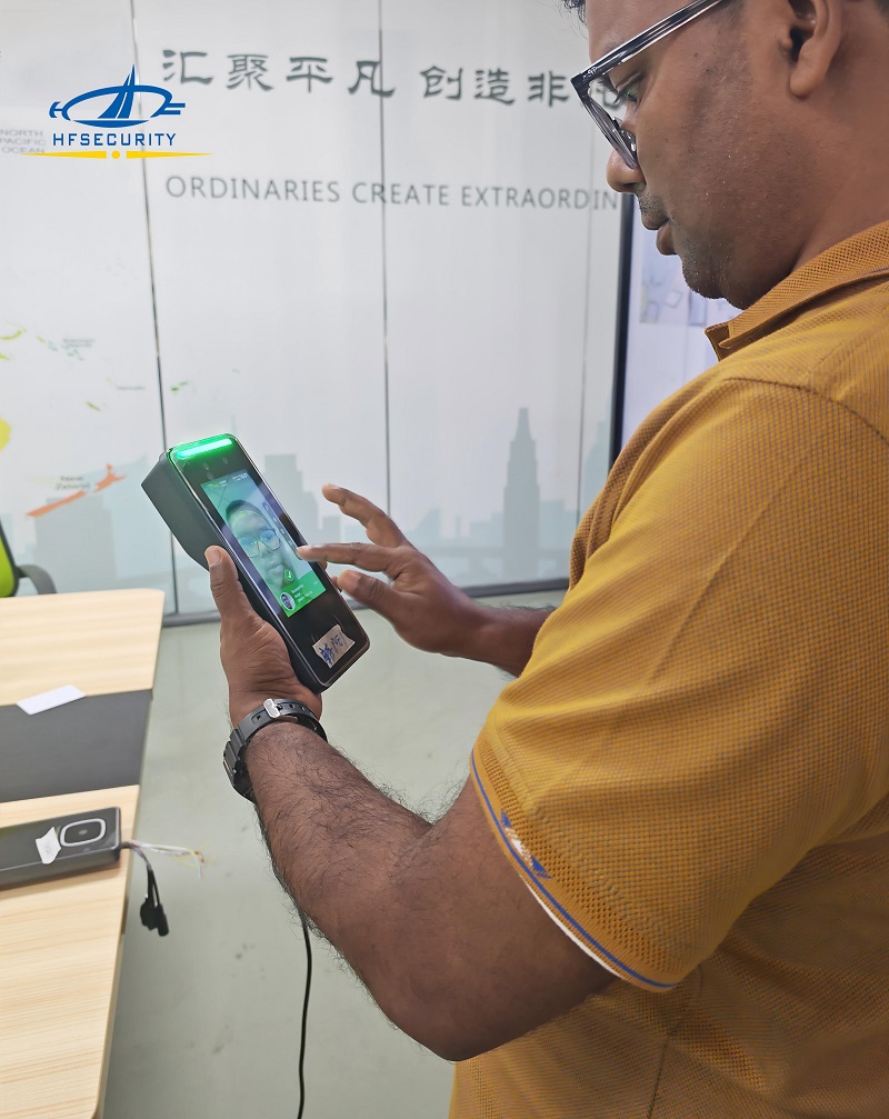 Bangladeshi Clients Visit HFSecurity Factory, Focusing on Time and Attendance Solutions and Discussing New Opportunities in the South Asian Market