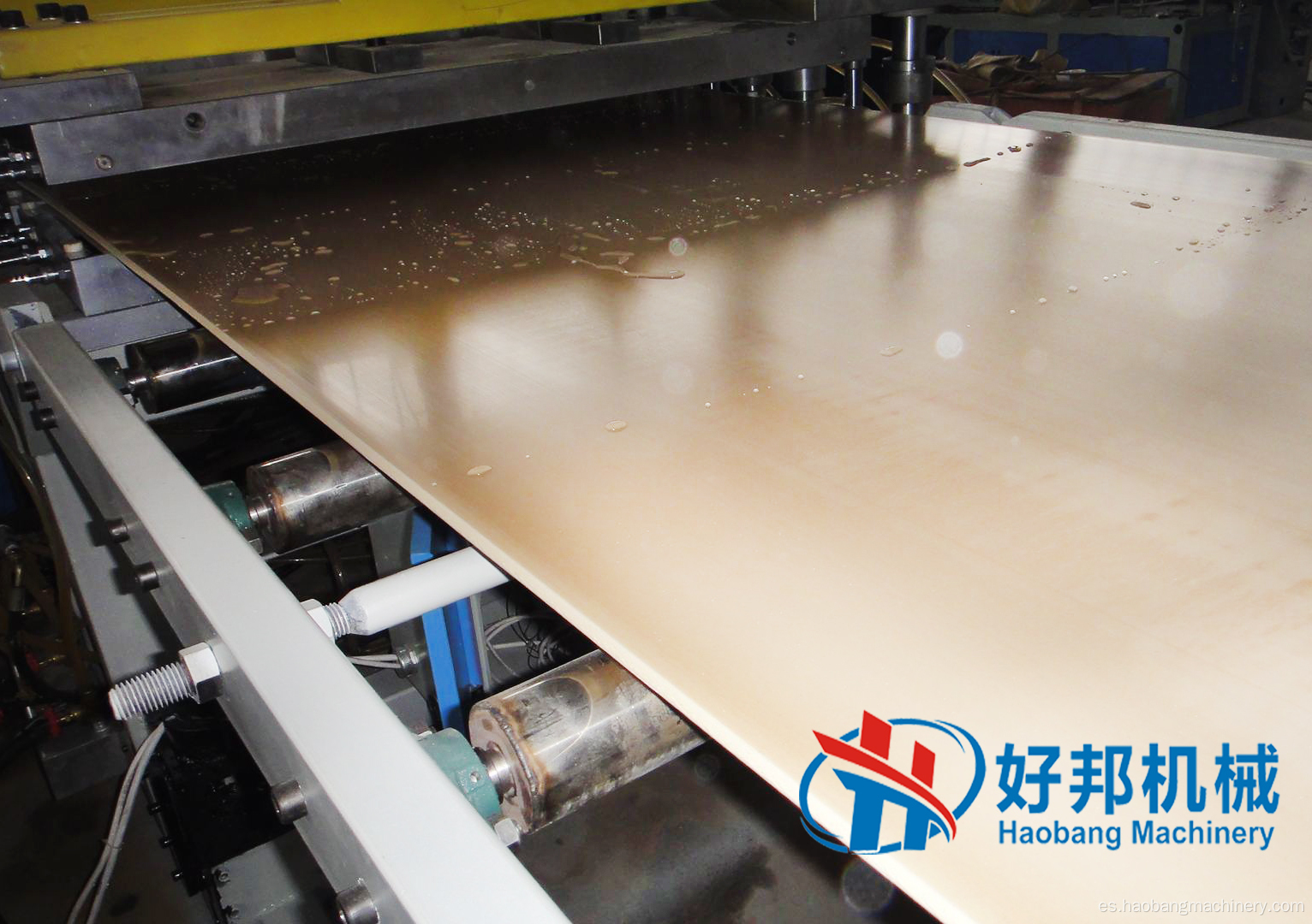 MÁQUINA DE PRODUCCIÓN DE TABLERO DE ESPUMA DE COEXTRUSIÓN DE PVC