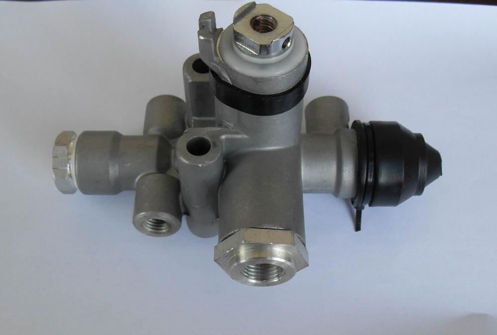 LEVELLING VALVES FOR TRAILERS