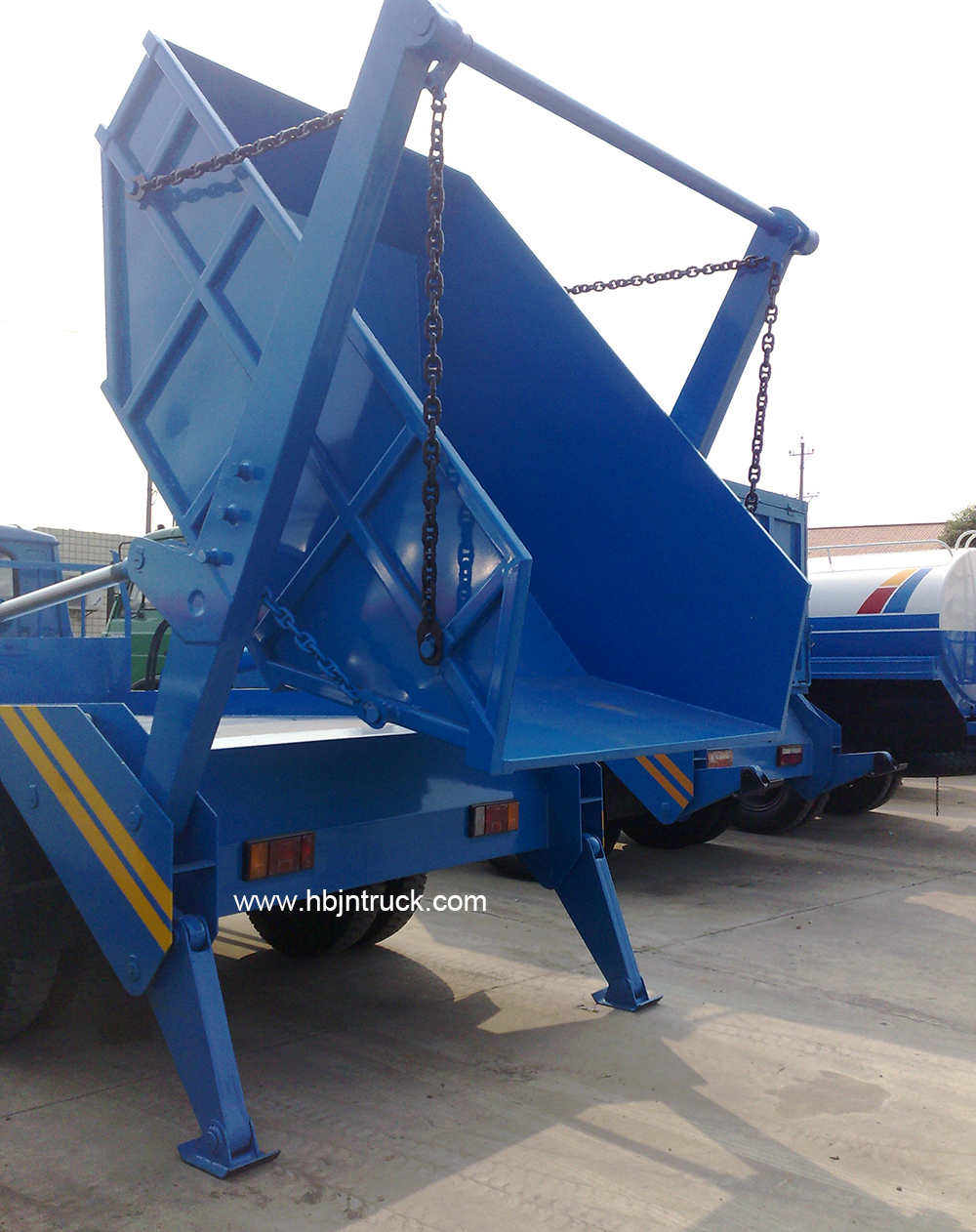 Dongfeng Roll Off Garbage Truck