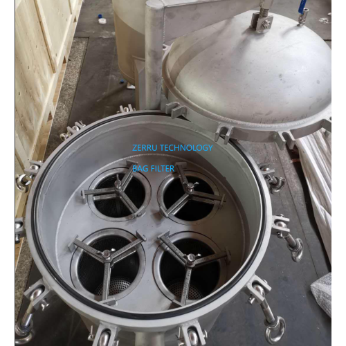 Bag filter with three bags