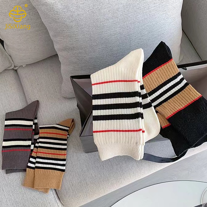 한국 레트로 줄무늬 INS 중간 튜브 컬러 차단 된 대학 스타일 파일 양말