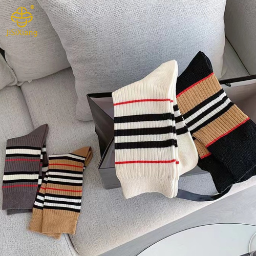 한국 레트로 줄무늬 INS 중간 튜브 컬러 차단 된 대학 스타일 파일 양말