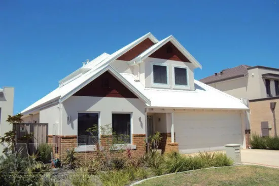 Modern villa with steel structure villa