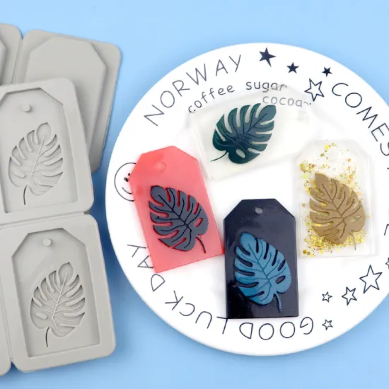 7013 Silicone Candle Molds: 4 Hole Leaf Shape for Aromatherapy and Resin Crafts