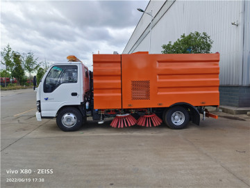 ISUZU 4000L Airport Sweeper Truck