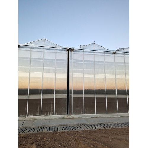 Smart Greenhouse Retrofit Cleaning Vehicle
