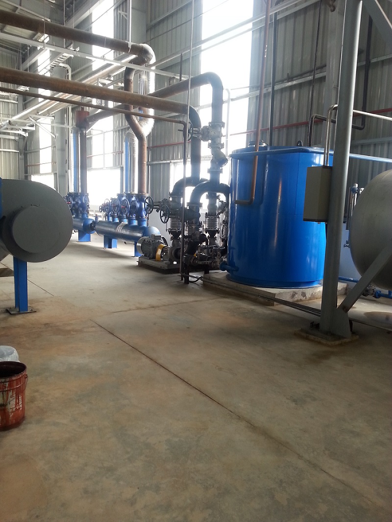 Chain Grate Wood Sawdust Boiler with Coil Tube (YLW1400~14000)