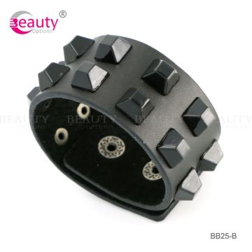 Fashion Rivet Wapped Leather Bracelet for Fashion Men