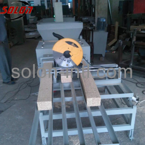 Hydraulic type sawdust pallet compress machine
