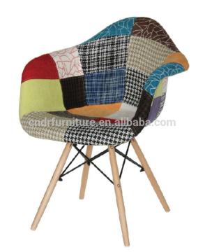 tulip chair with wooden legs
