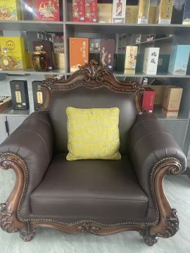 Stylish European-Style Sofa for Contemporary Spaces