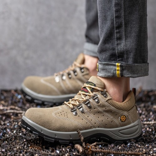 Comfortable Black Work Boots for Daily Use