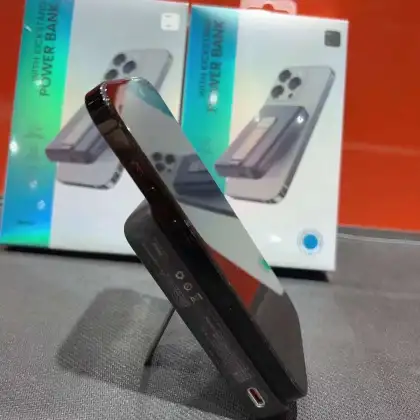 Benks MP08 Magnetic Power Bank with Wireless Charging for iPhone