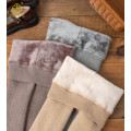 Lindas leggings cortadas florais com forro de lã