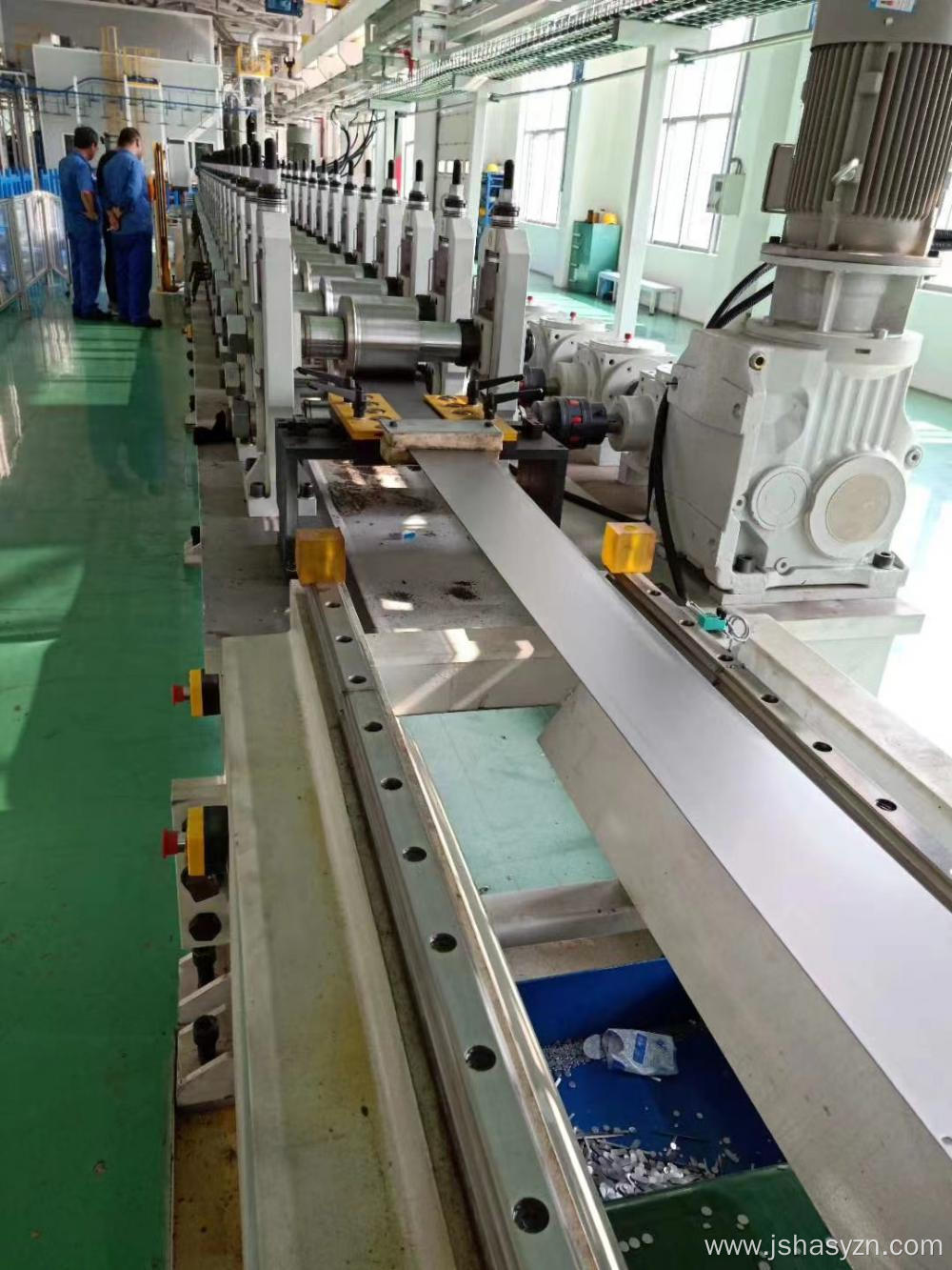 Nine-fold profile cabinet frame roll forming machine