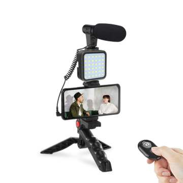 ไฟขายหน้าโต๊ะทำงานที่ขายดีพร้อมไมโครโฟนสตรีมไฟวงแหวน LED และขาตั้งขาตั้งกล้อง