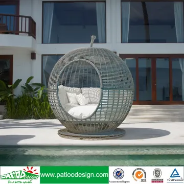 Outdoor rattan furniture round daybed