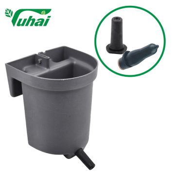 Black 4L feeding bucket