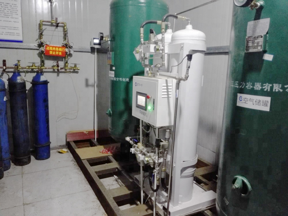 Generator tlenu dla sprzętu gazowego medycznego