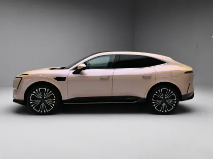 Changan Avatr 11: Luxury Electric SUV in China 2024