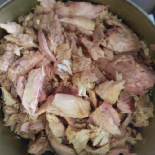 Daging Keripik Tuna Kalengan Dalam Minyak Nabati