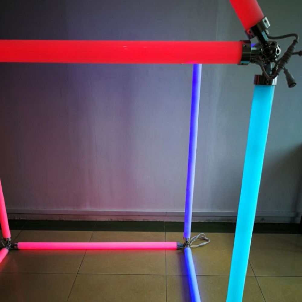 Ang 360 Degree nga Pagtan-aw sa DMX RGB 3D Tube Kahayag