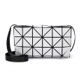 Ny geometrisk rhomboidväska med en-axelslantande spänning för damer