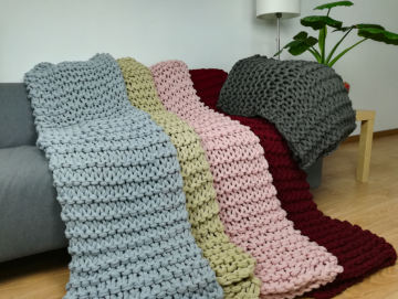 Fashion Chunck Handmade Blanket