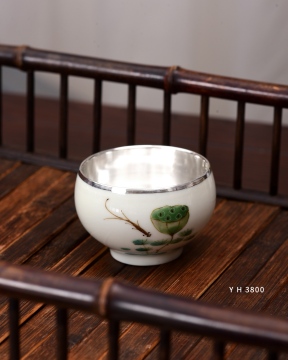 El Boyaması Lotus Yusufçuk Porselen Çay Bardağı