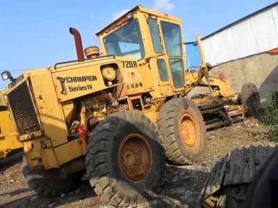 CHAMPION 720A GRADER