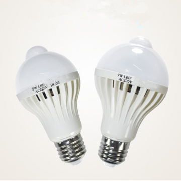 2021 Best Selling E27 B22 Smart Infrared Sensor LED Bulb with PIR Human Body Motion Sensor