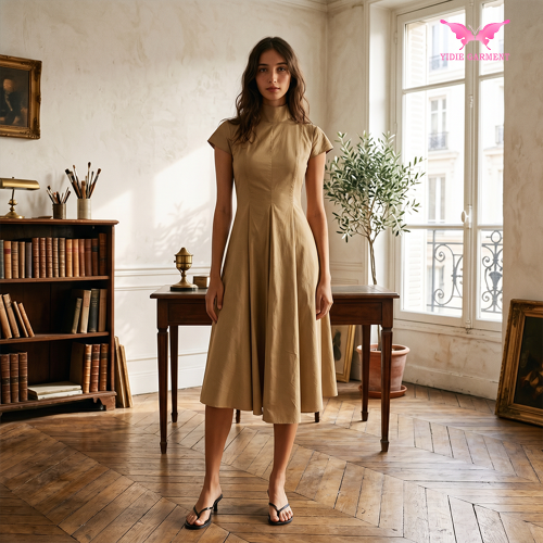 Gelbes A-Linien-Midikleid mit Stehkragen