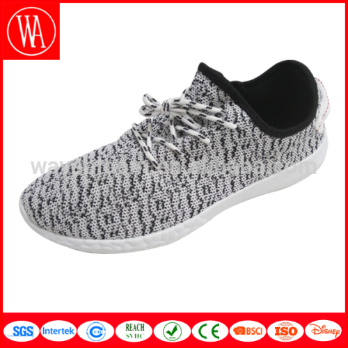 Flexible breathable woven upper kintted shoes