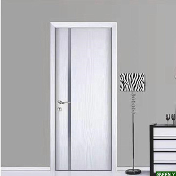 Nuove porte di legno in legno in stile bianco classico bianco