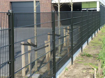 Technology Hot-Dipped Galvanized Chain Link Fence