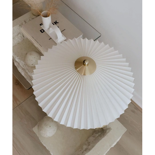Retro Style Metal Table Lamp with European Design