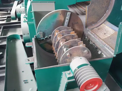 wood chip mills paper mills forestry farms pulp mills medium  board particle board wood large disc wood chipper machine