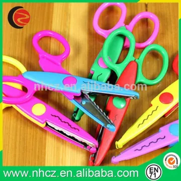 Safety lace scissors for children
