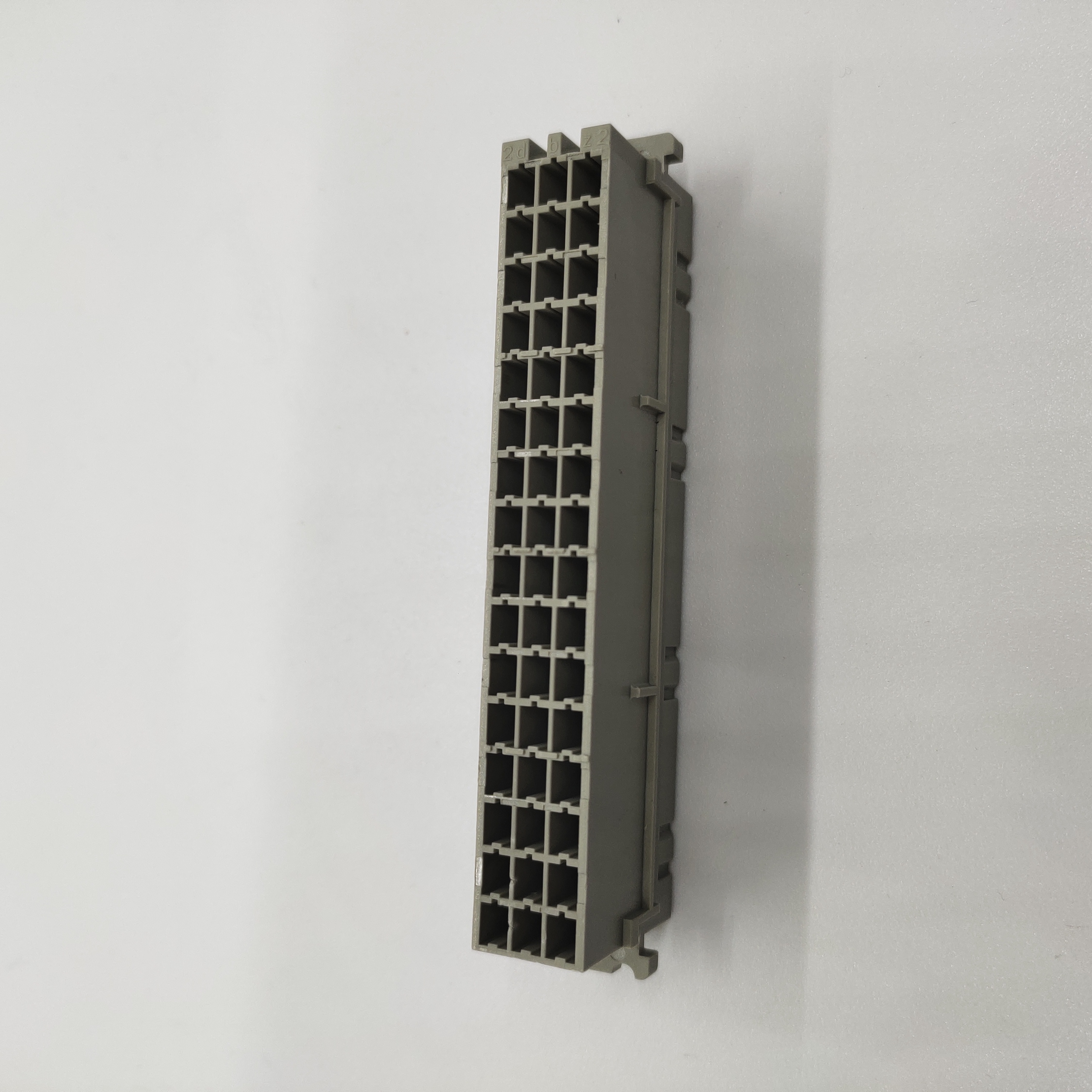 Din Power F Type Three Row Female Crimp