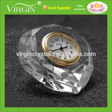 Elegant clear wedding favors crystal heart shape clock for wedding gifts
