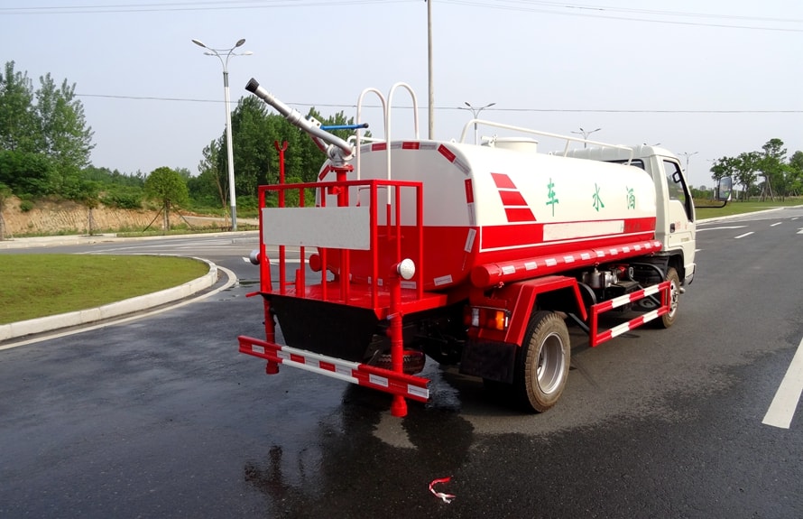 شاحنة مياه جديدة رخيصة FOTON 3000litres