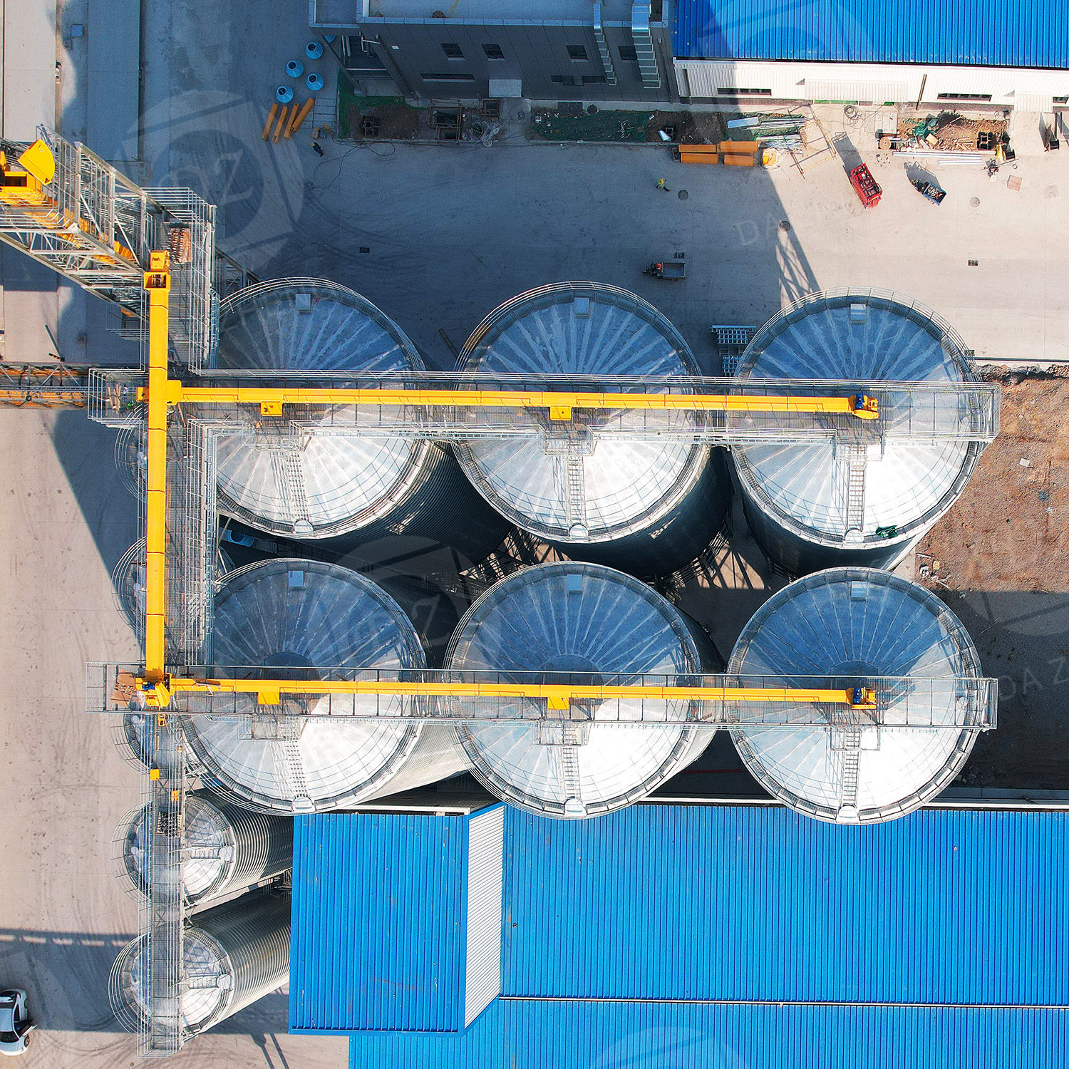 Steel plate silo for freight grain transshipment