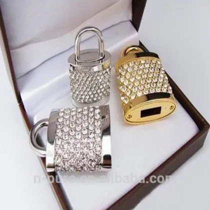 Cute Shiny Crystal Jewelry Lock Necklace