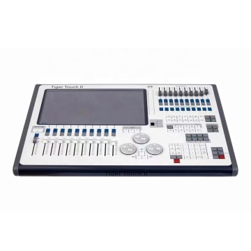 Buat Pesta Disco Pencahayaan: Tiger Touch 2 V16 DMX Controller dengan Case Penerbangan